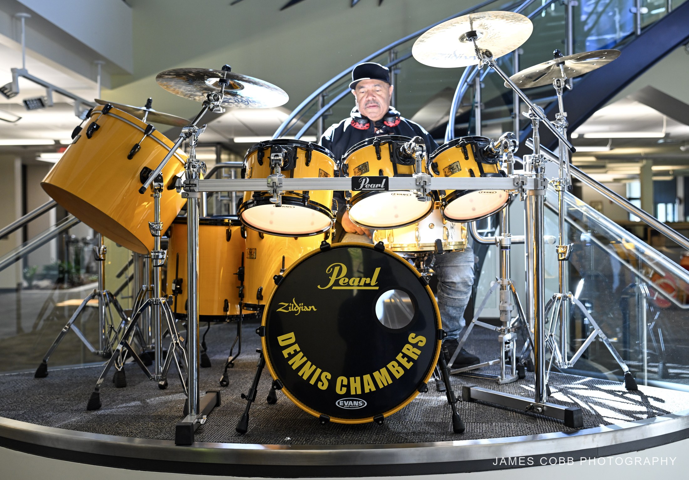 Denis Chambers and Mike Stern live in concert