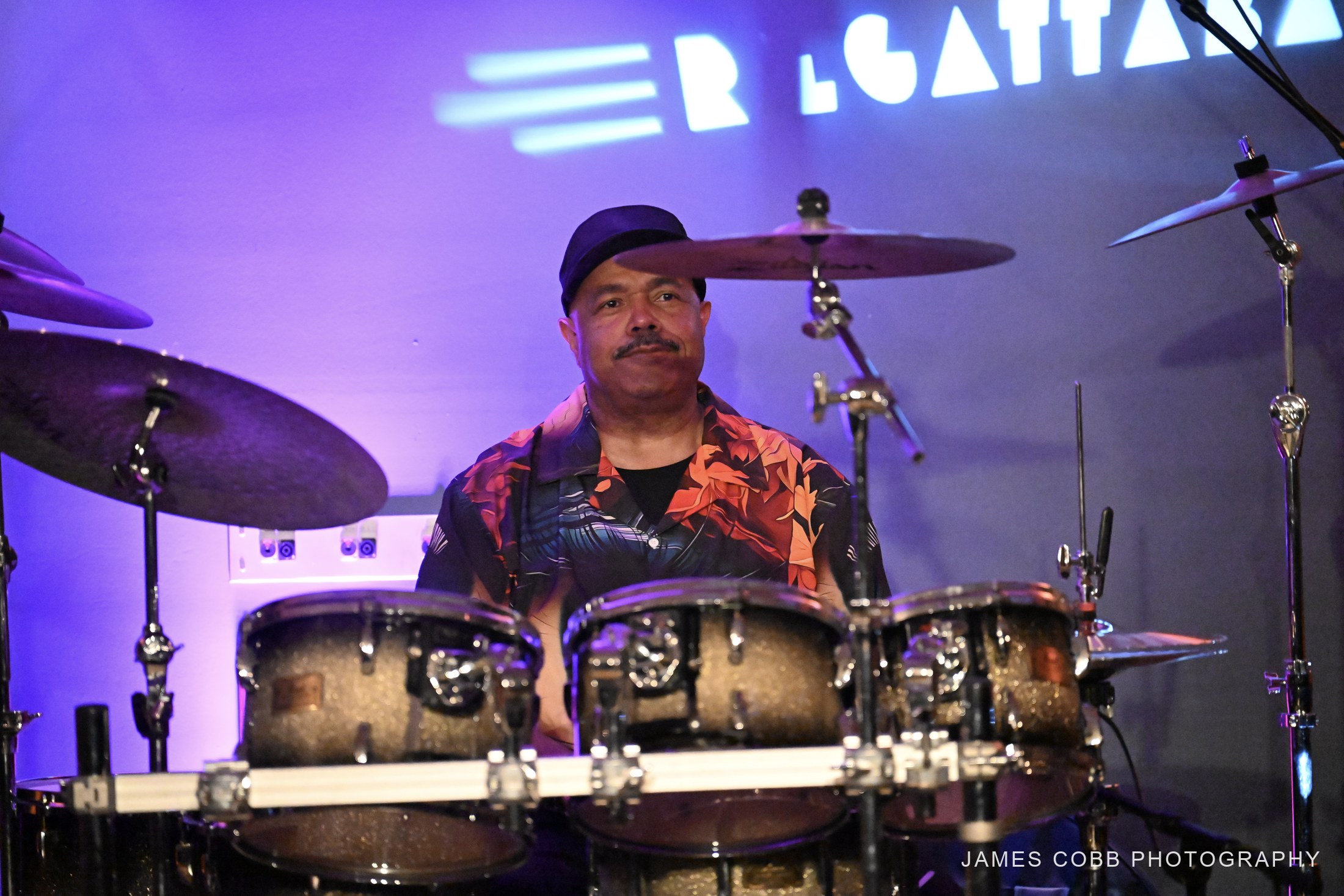 Denis Chambers and Mike Stern live in concert
